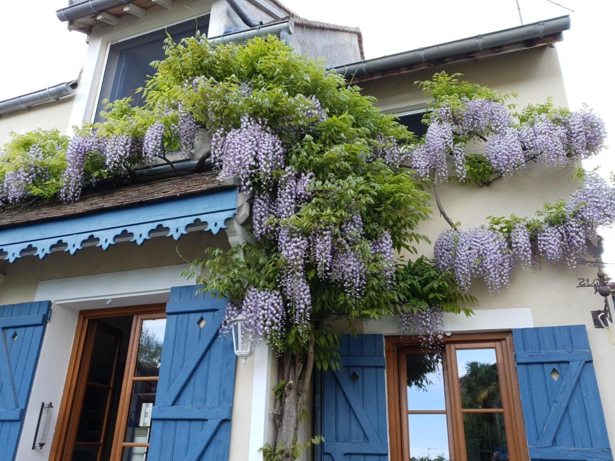 Les Glycines Bed & Breakfast Ury Ngoại thất bức ảnh