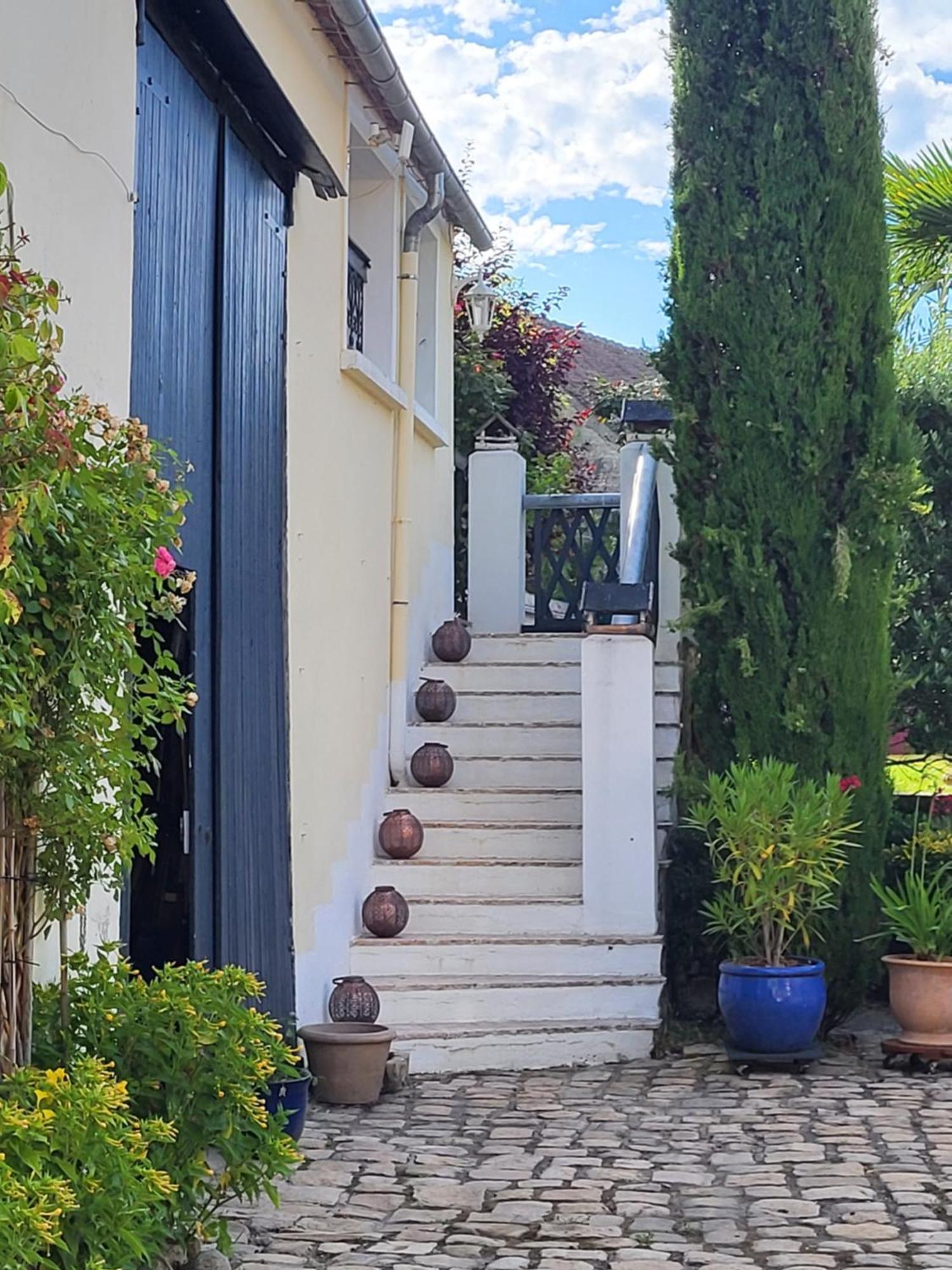 Les Glycines Bed & Breakfast Ury Ngoại thất bức ảnh