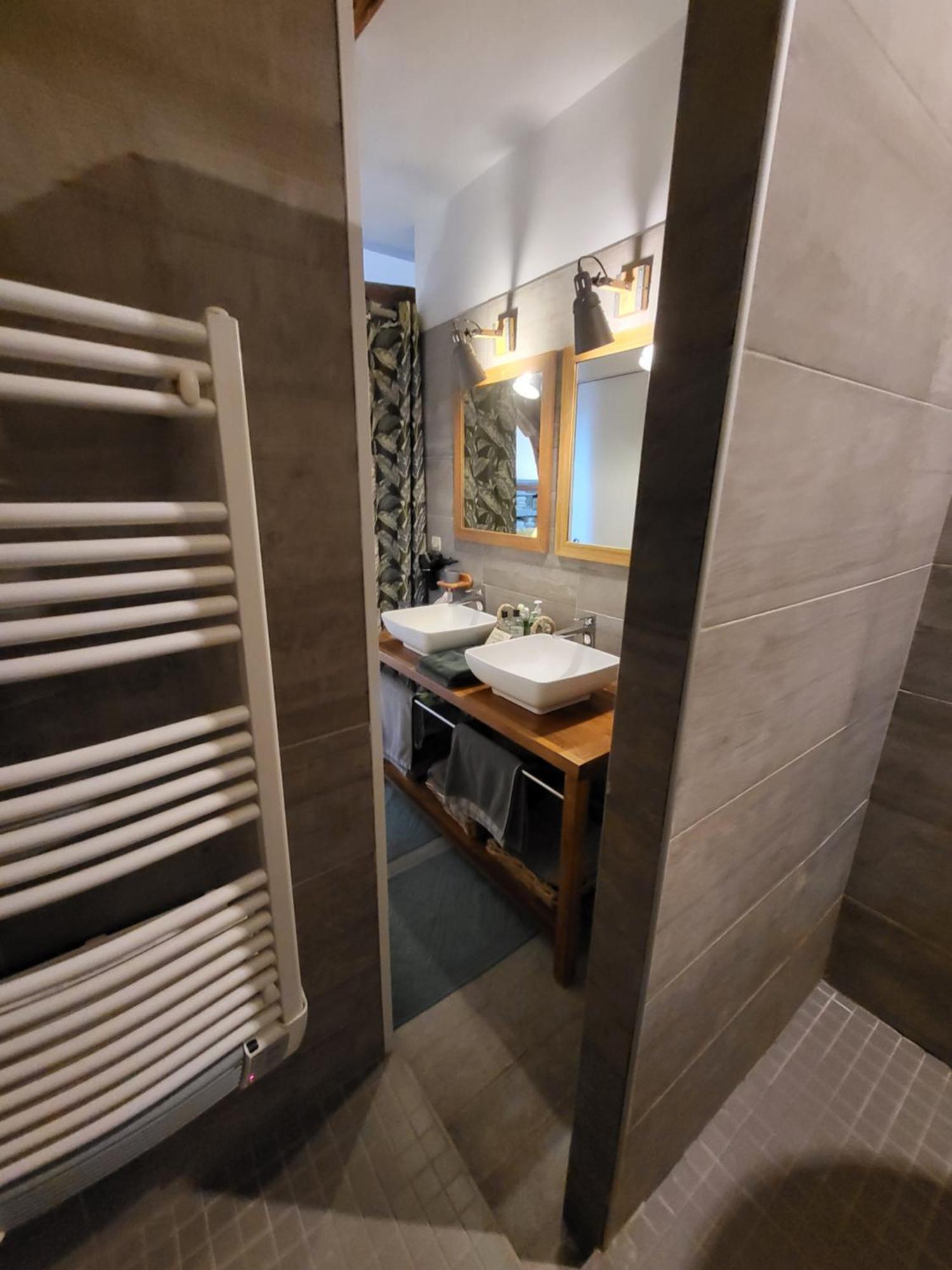 Les Glycines Bed & Breakfast Ury Ngoại thất bức ảnh