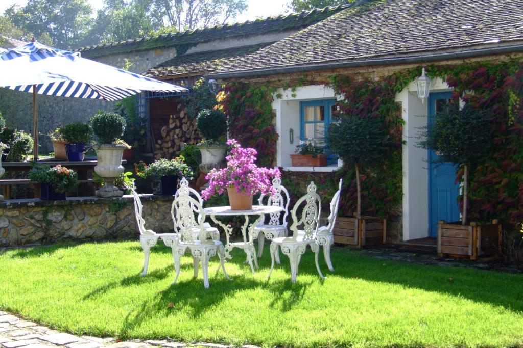 Les Glycines Bed & Breakfast Ury Ngoại thất bức ảnh